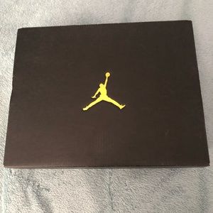 Air Jordan 1 Mid 4Y and also fits a women’s size 5.5